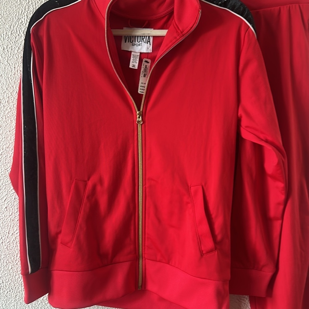 Victoria Sport Red Track Pants & Joggers - Picture 4 of 16